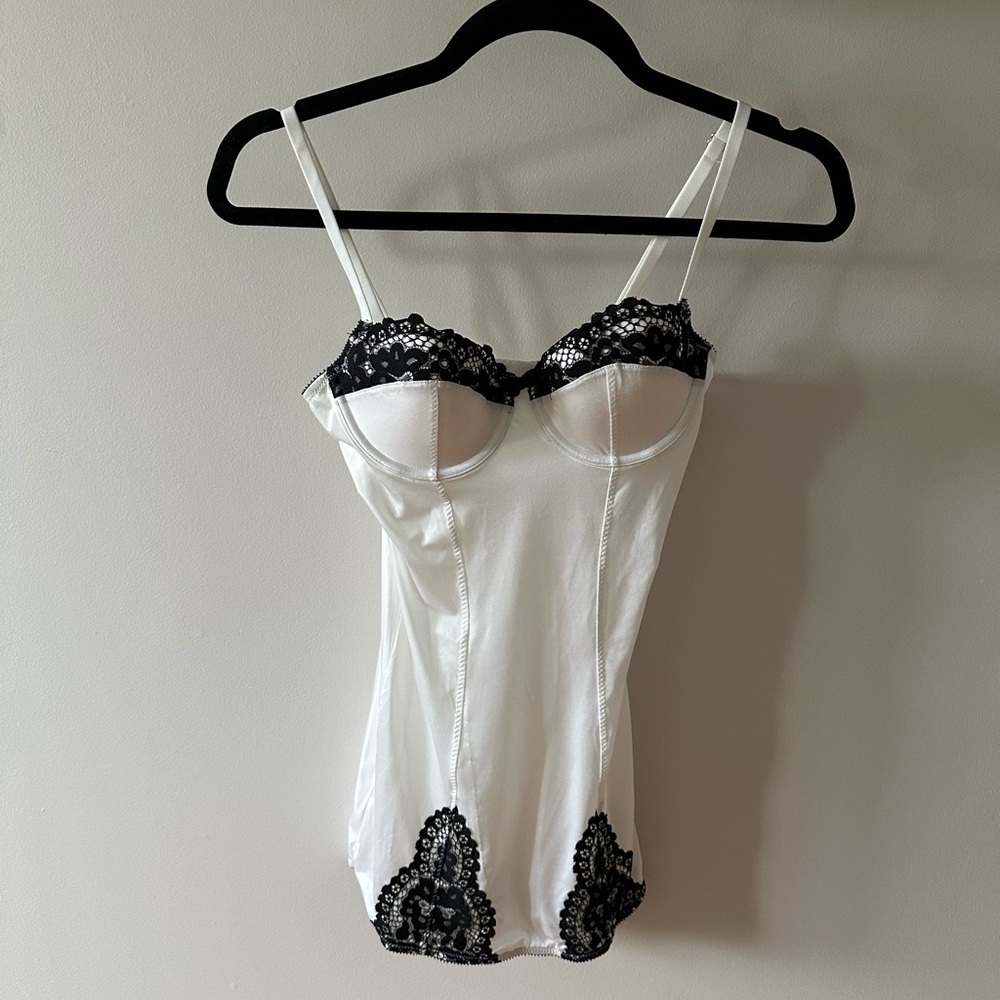 Vintage Victoria’s Secret Lingerie / Nighty (36B)